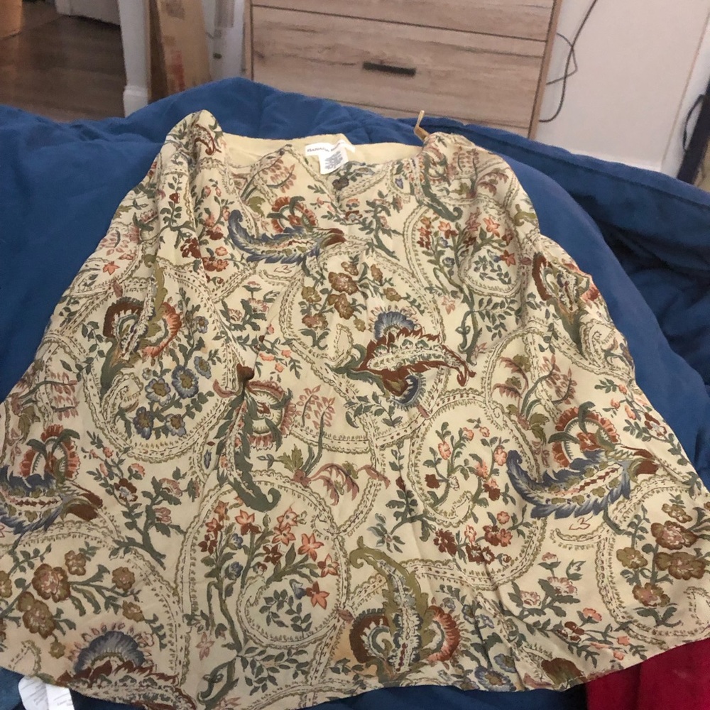 Banana Republic, size 2, beige with green, blue and brown pattern, mini